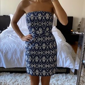 Printed strapless dress